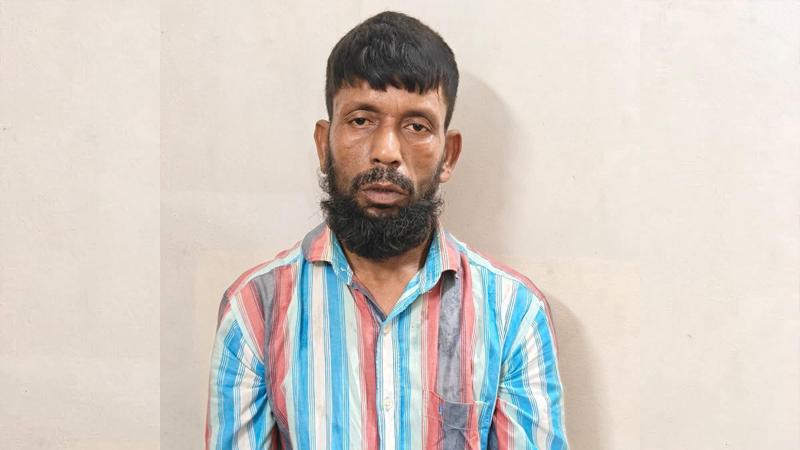আশুলিয়ায় একই পরিবারের তিনজনকে হত্যায় প্রধান আসামি হৃদয় গ্রেপ্তার
